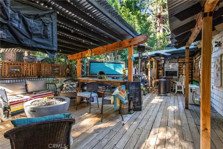 Outdoor Living - Covered Deck with TV