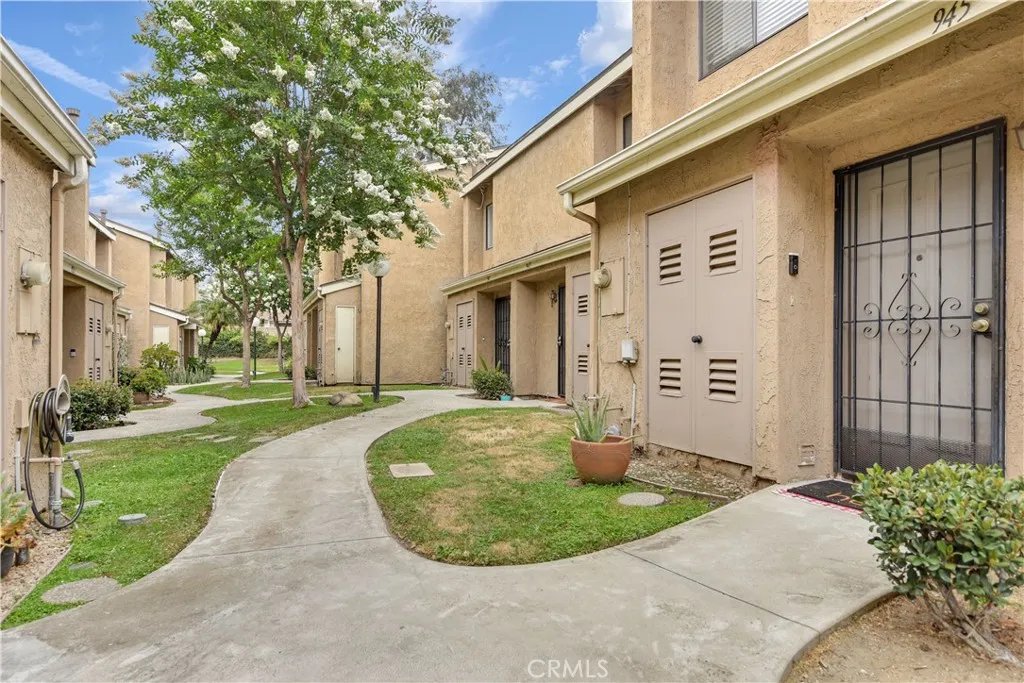 941 S Mountain, Ontario, California 91762 — photo 4