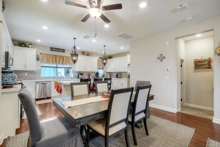 1576 Castillo Way 45, Vista, California 92081