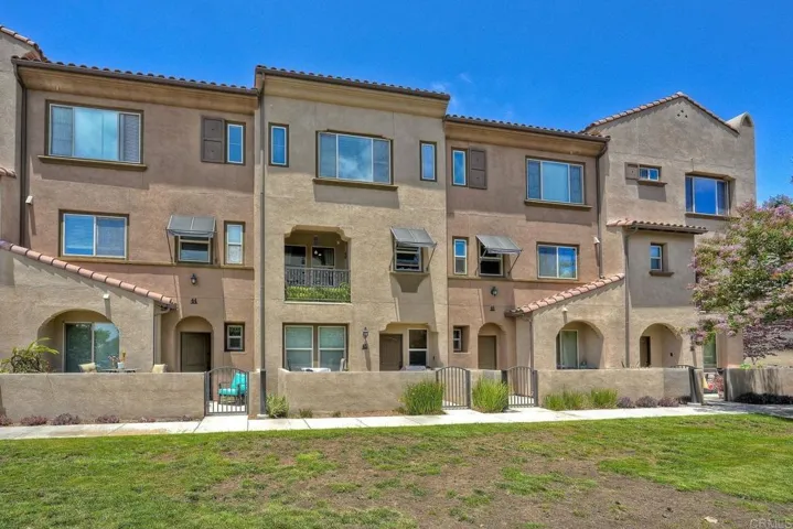 1576 Castillo Way 45, Vista, California 92081