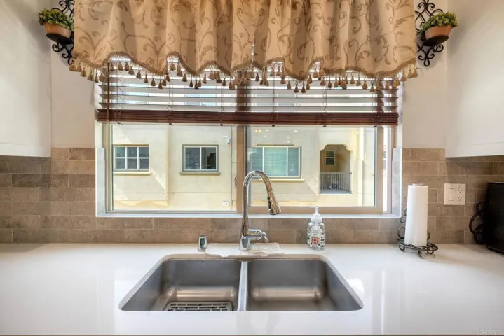 1576 Castillo Way 45, Vista, California 92081