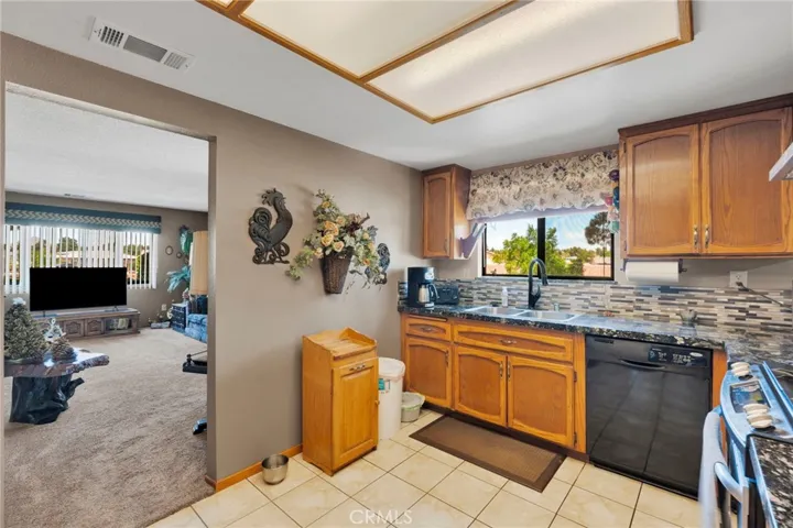 19031 Shoshonee, Apple Valley, California 92307