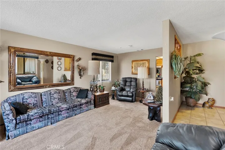 19031 Shoshonee, Apple Valley, California 92307