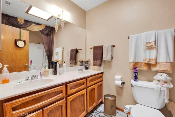 19031 Shoshonee, Apple Valley, California 92307