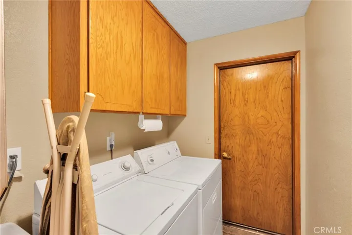 19031 Shoshonee, Apple Valley, California 92307