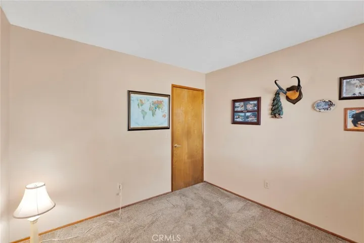 19031 Shoshonee, Apple Valley, California 92307
