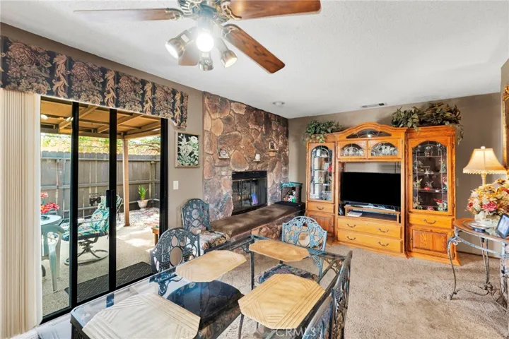 19031 Shoshonee, Apple Valley, California 92307