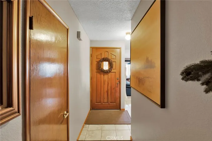 19031 Shoshonee, Apple Valley, California 92307