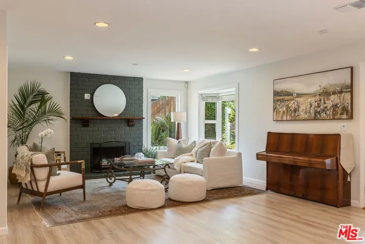 7537 Quimby Avenue, West Hills, California 91307