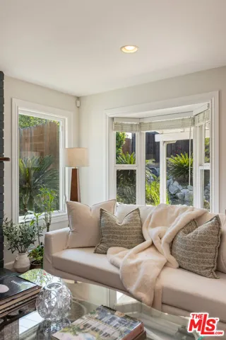7537 Quimby Avenue, West Hills, California 91307