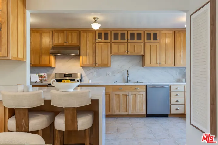 7537 Quimby Avenue, West Hills, California 91307