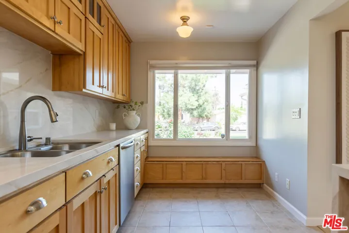 7537 Quimby Avenue, West Hills, California 91307