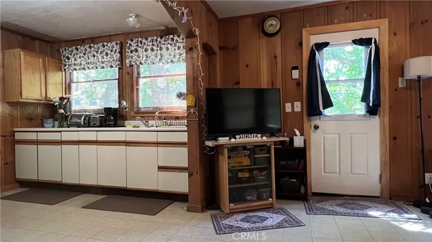 10537 Foothill Road, Loch Lomond, California 95461