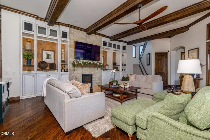 20_living_room_5
