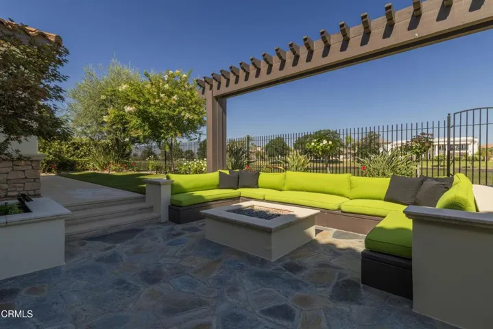 73_back_exterior_3