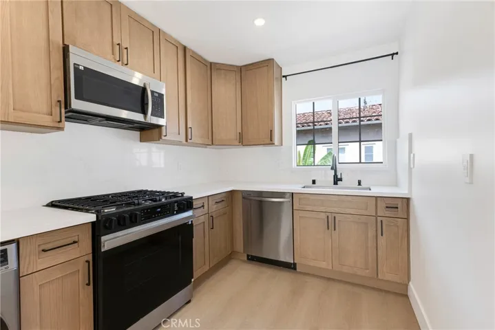 6300 Orange Street 11, Los Angeles, California 90048