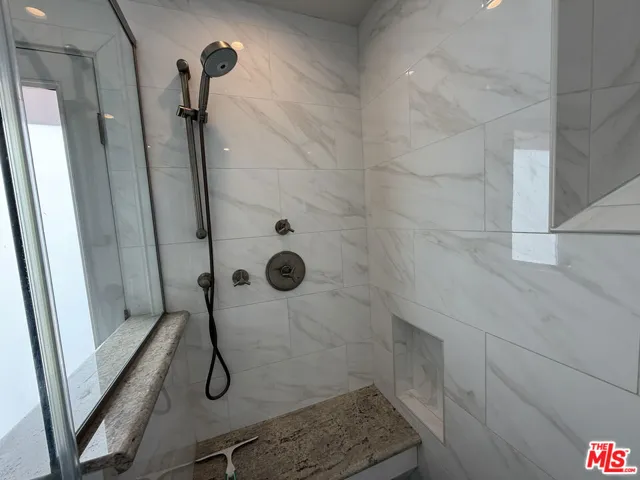 4613 Reforma Road, Woodland Hills, California 91364
