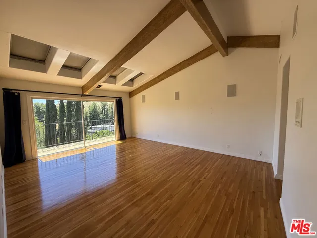 4613 Reforma Road, Woodland Hills, California 91364