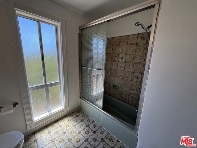 4613 Reforma Road, Woodland Hills, California 91364