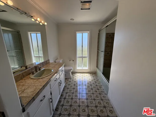 4613 Reforma Road, Woodland Hills, California 91364