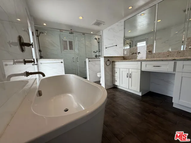 4613 Reforma Road, Woodland Hills, California 91364
