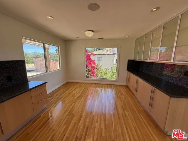 4613 Reforma Road, Woodland Hills, California 91364