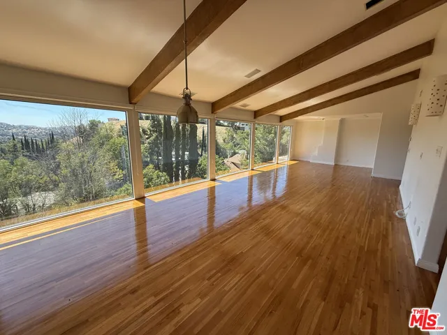 4613 Reforma Road, Woodland Hills, California 91364