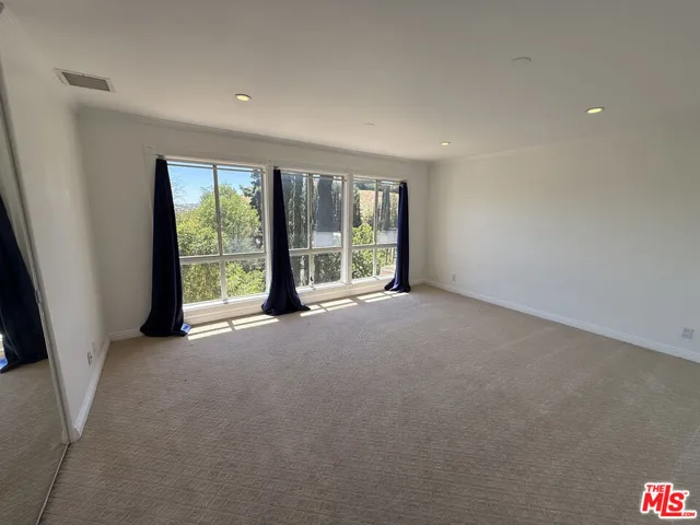 4613 Reforma Road, Woodland Hills, California 91364