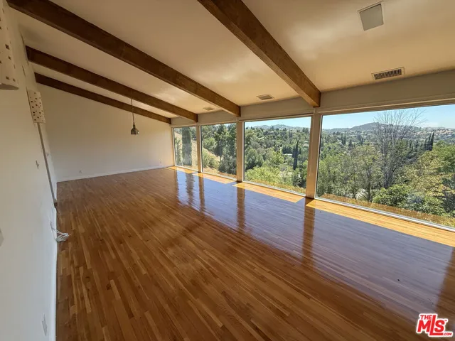 4613 Reforma Road, Woodland Hills, California 91364