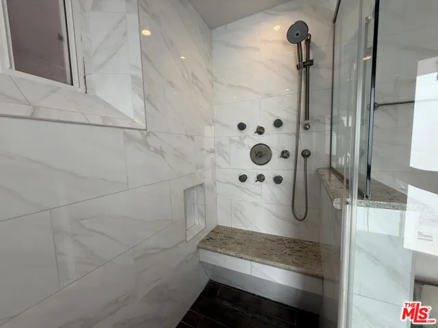 4613 Reforma Road, Woodland Hills, California 91364