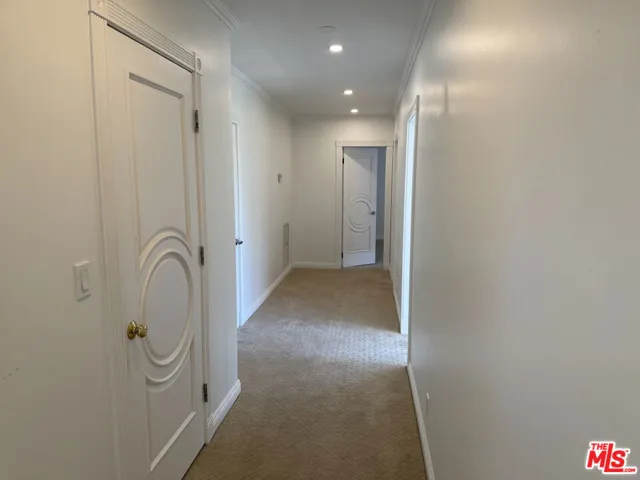 4613 Reforma Road, Woodland Hills, California 91364