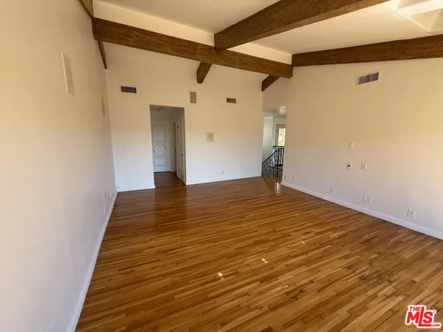 4613 Reforma Road, Woodland Hills, California 91364