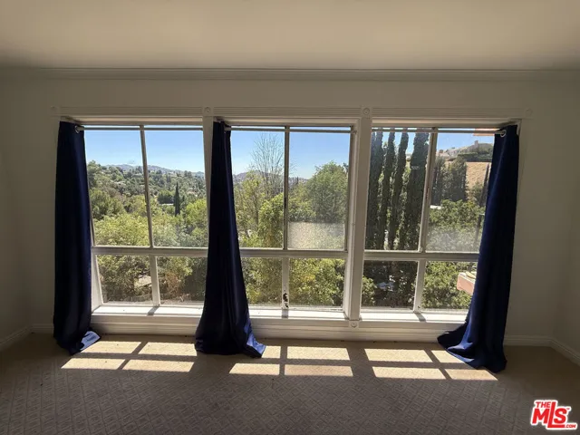 4613 Reforma Road, Woodland Hills, California 91364
