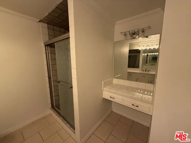 4613 Reforma Road, Woodland Hills, California 91364