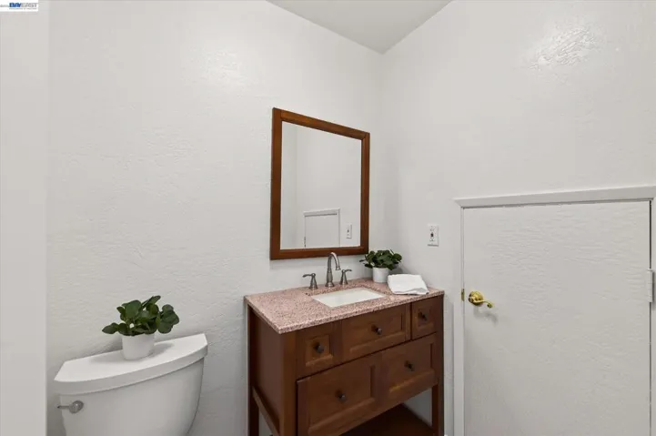 5775 Cold Water Dr, Castro Valley, California 94552