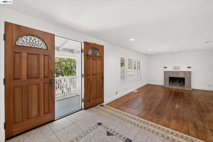 5775 Cold Water Dr, Castro Valley, California 94552