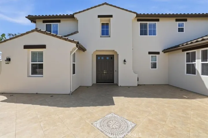 Courtyard Smooth Stucco Finish