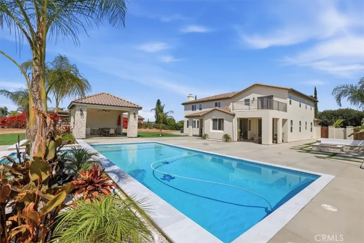 Pool & Spa