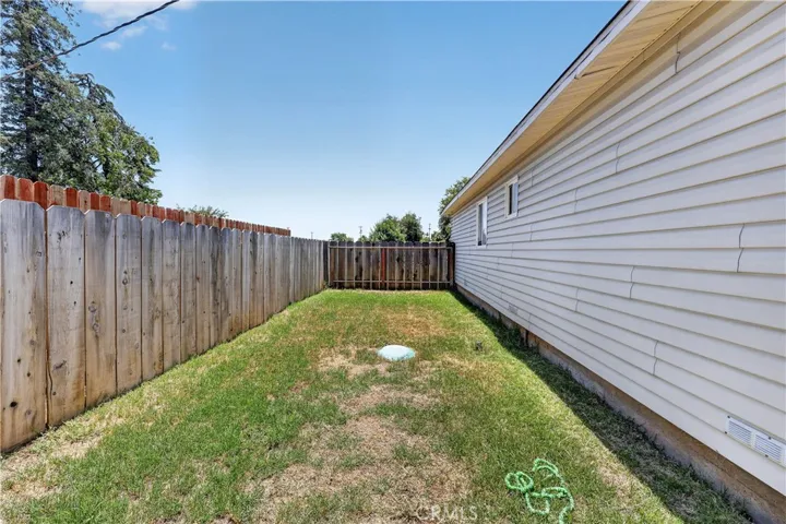 1565 E Santa Fe, Merced, California 95340