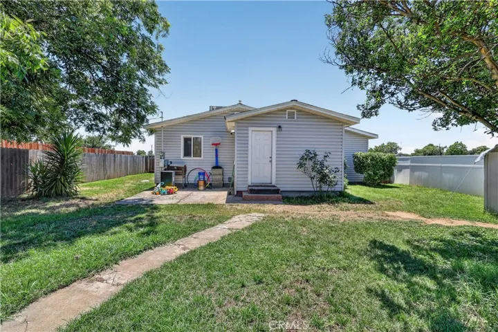 1565 E Santa Fe, Merced, California 95340