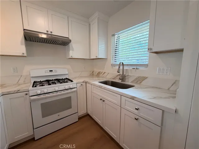 3436 Pontiac B, Jurupa Valley, California 92509