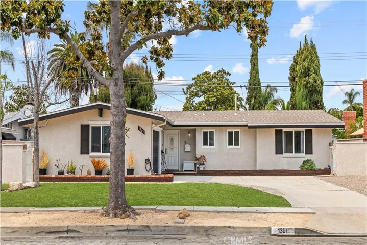 1301 W Roberta, Fullerton, California 92833