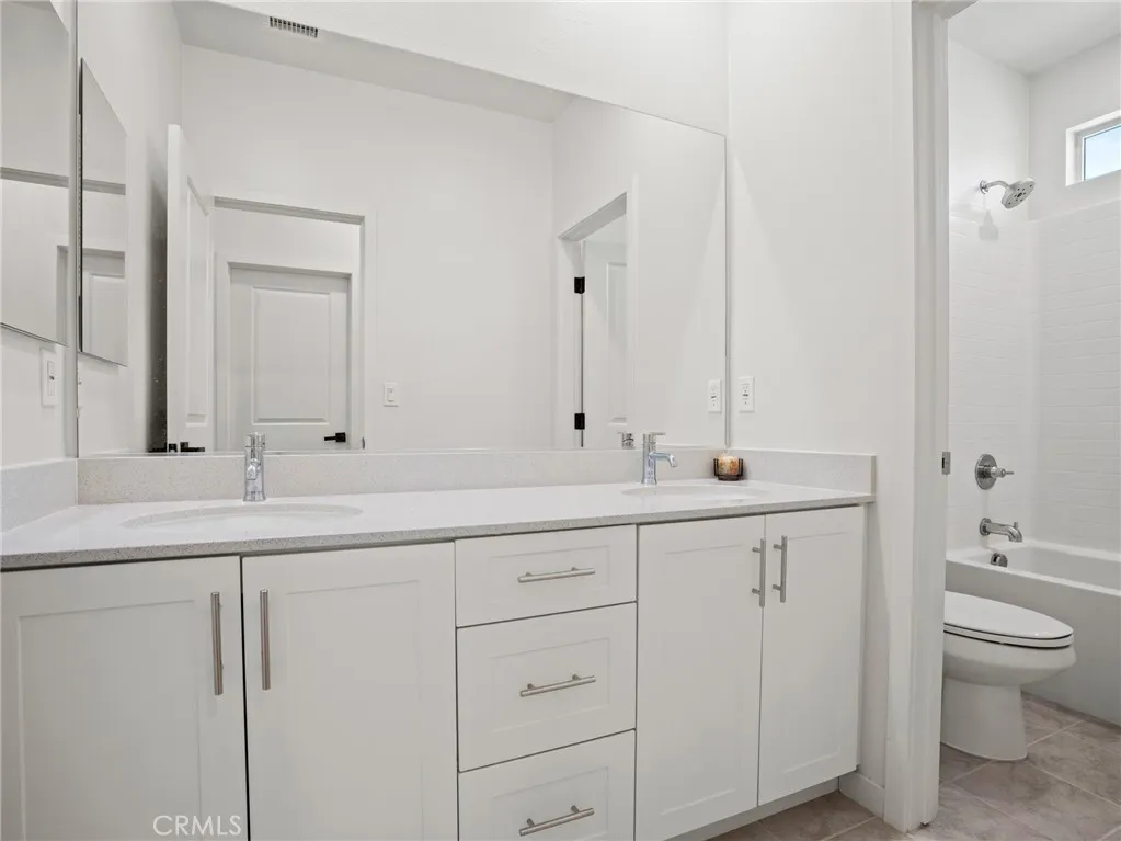 2nd Floor Hall bathroom