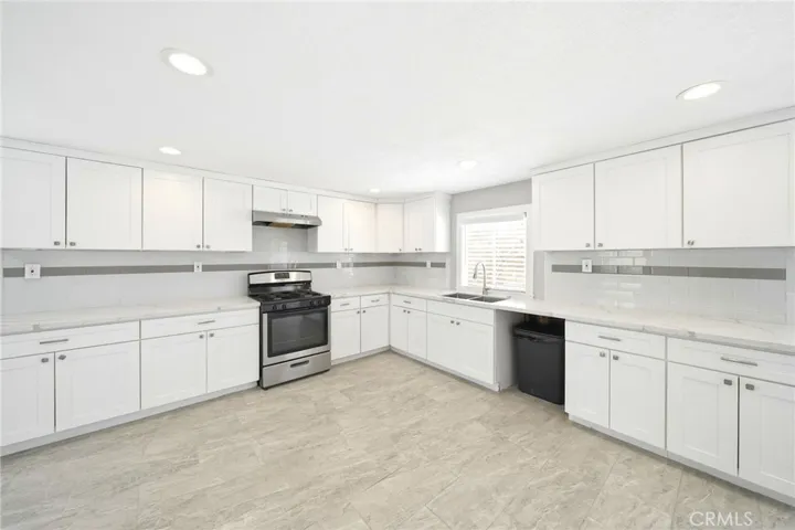 2930 Pinon Court, Highland, California 92346
