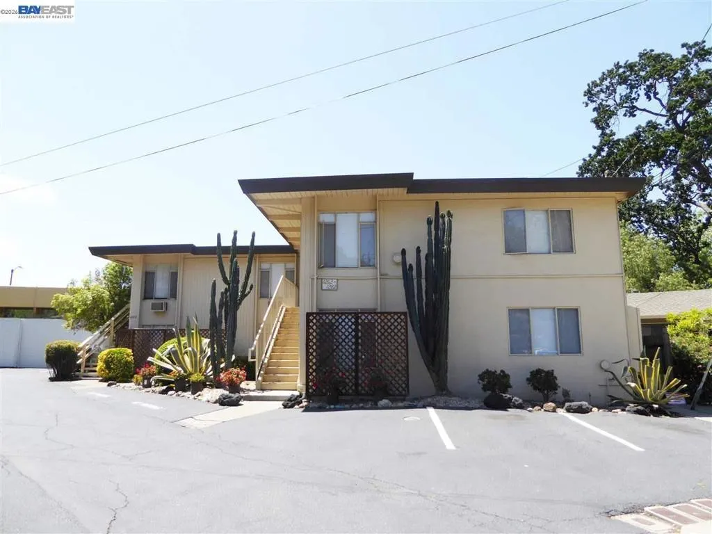 1282 Carmel Ct