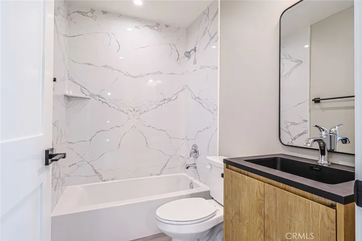 5257 Harmony, North Hollywood, California 91601