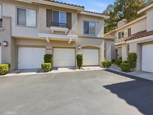 Attached garage with direct access and assigned parking too