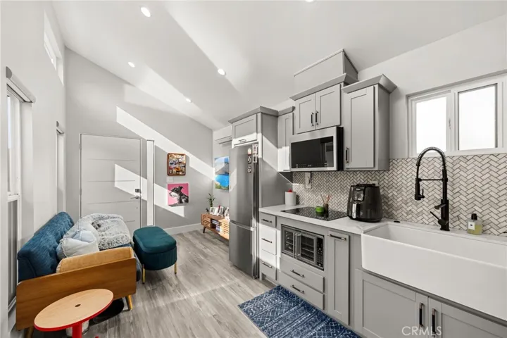 Perfect ADU for Guests or Rental Income