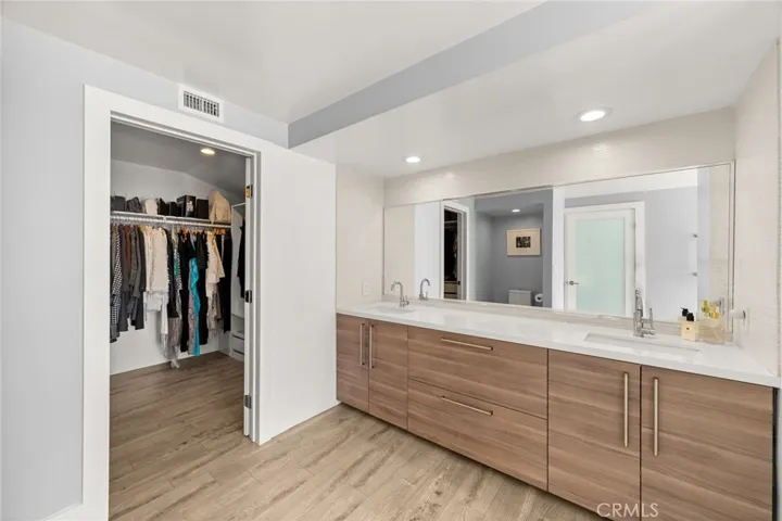 Dual Sink