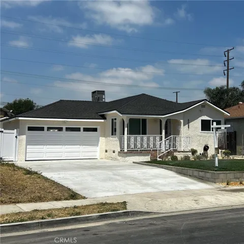 5021 Brayton, Long Beach, California 90807